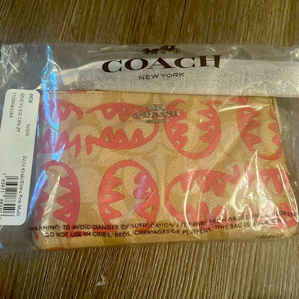 Brand New!! Coach Pouchette.